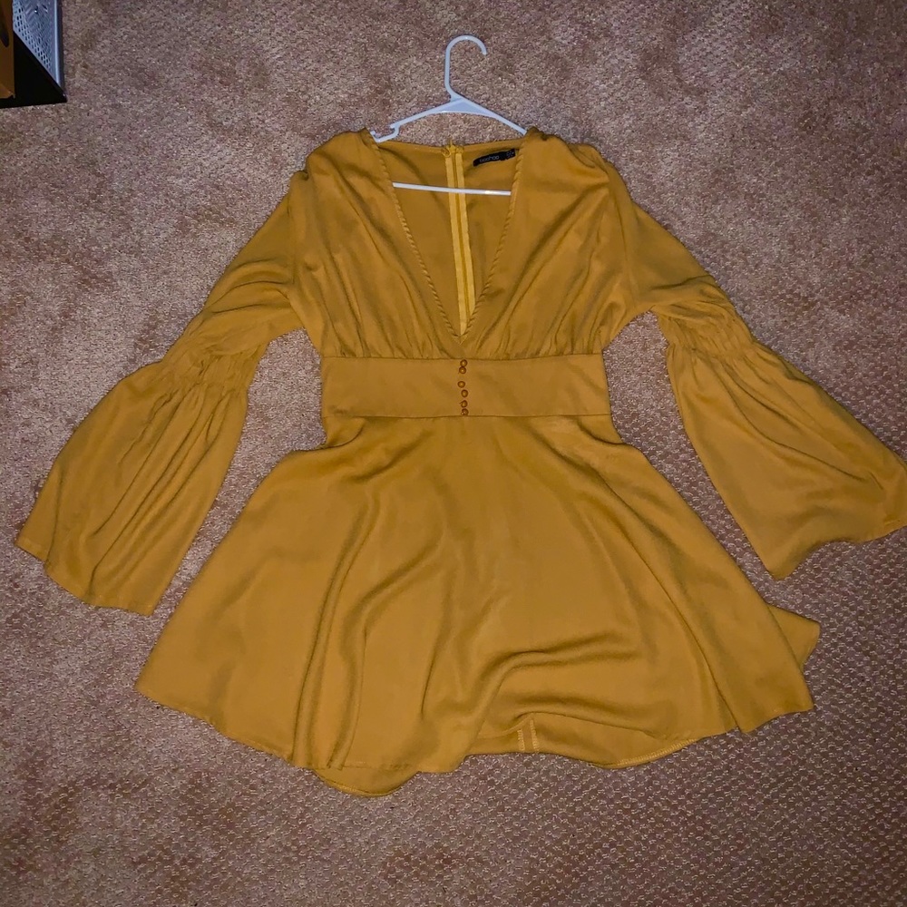 Short Bell Long Sleeve Dress